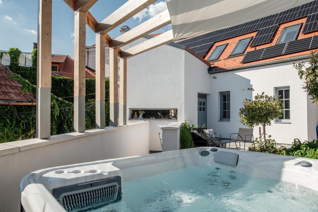 Loftlakasom**** Apart otel Veszprém Dış mekan fotoğraf