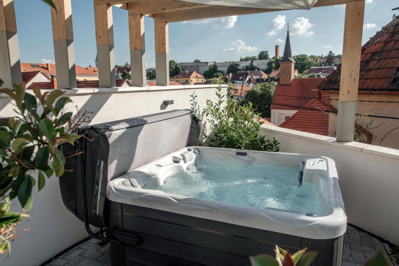 Loftlakasom**** Apart otel Veszprém Dış mekan fotoğraf