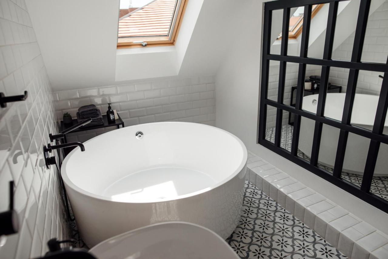 Loftlakasom**** Apart otel Veszprém Dış mekan fotoğraf